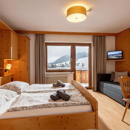Gaestehaus Anker شقة والشسي